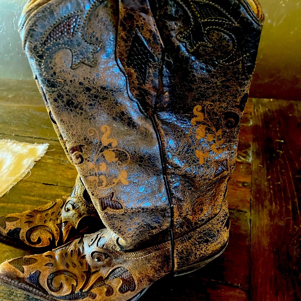 Size 9 Corral brown boots